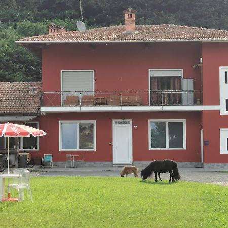 The Horse Hotel Pogno Kültér fotó